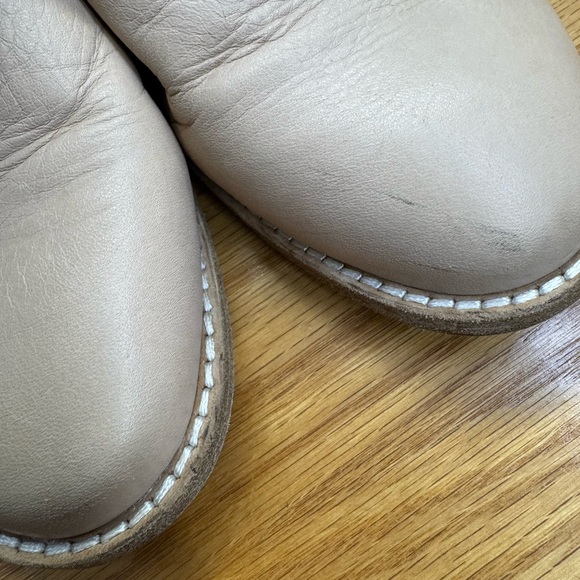 Eileen Fisher Women's Tan Leather Mules - Picture 5 of 5